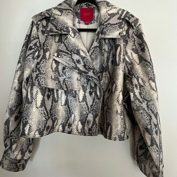 Jennifer Lopez Cropped Jacket - Picture 6 of 6